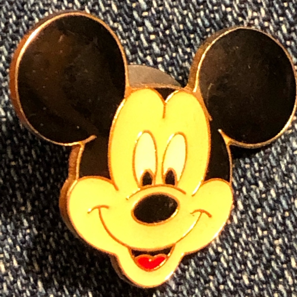 Mickey Face Pin - Picture 1 of 3